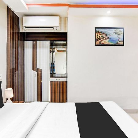 Super Hotel O Tagore Park Ruby Road Calcutá Exterior foto