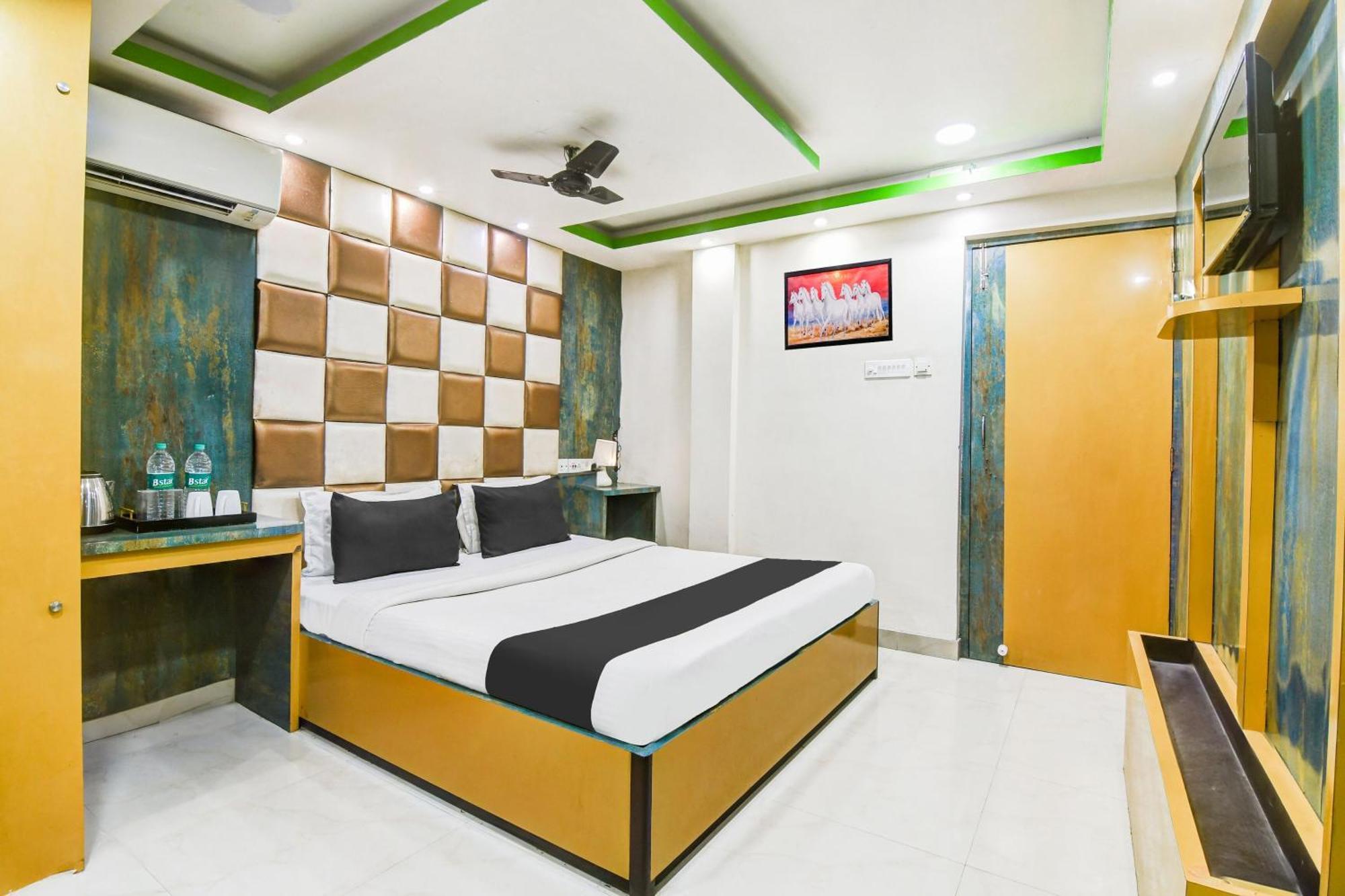 Super Hotel O Tagore Park Ruby Road Calcutá Exterior foto