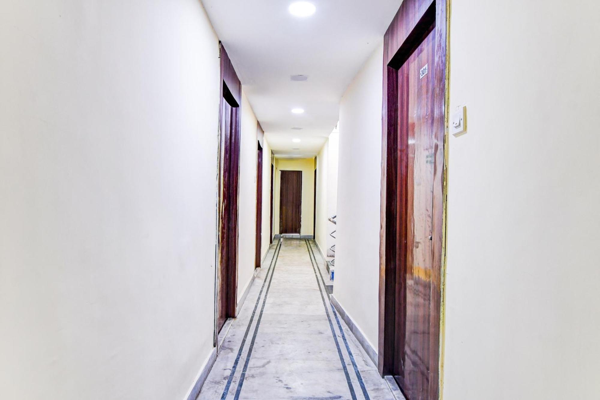 Super Hotel O Tagore Park Ruby Road Calcutá Exterior foto